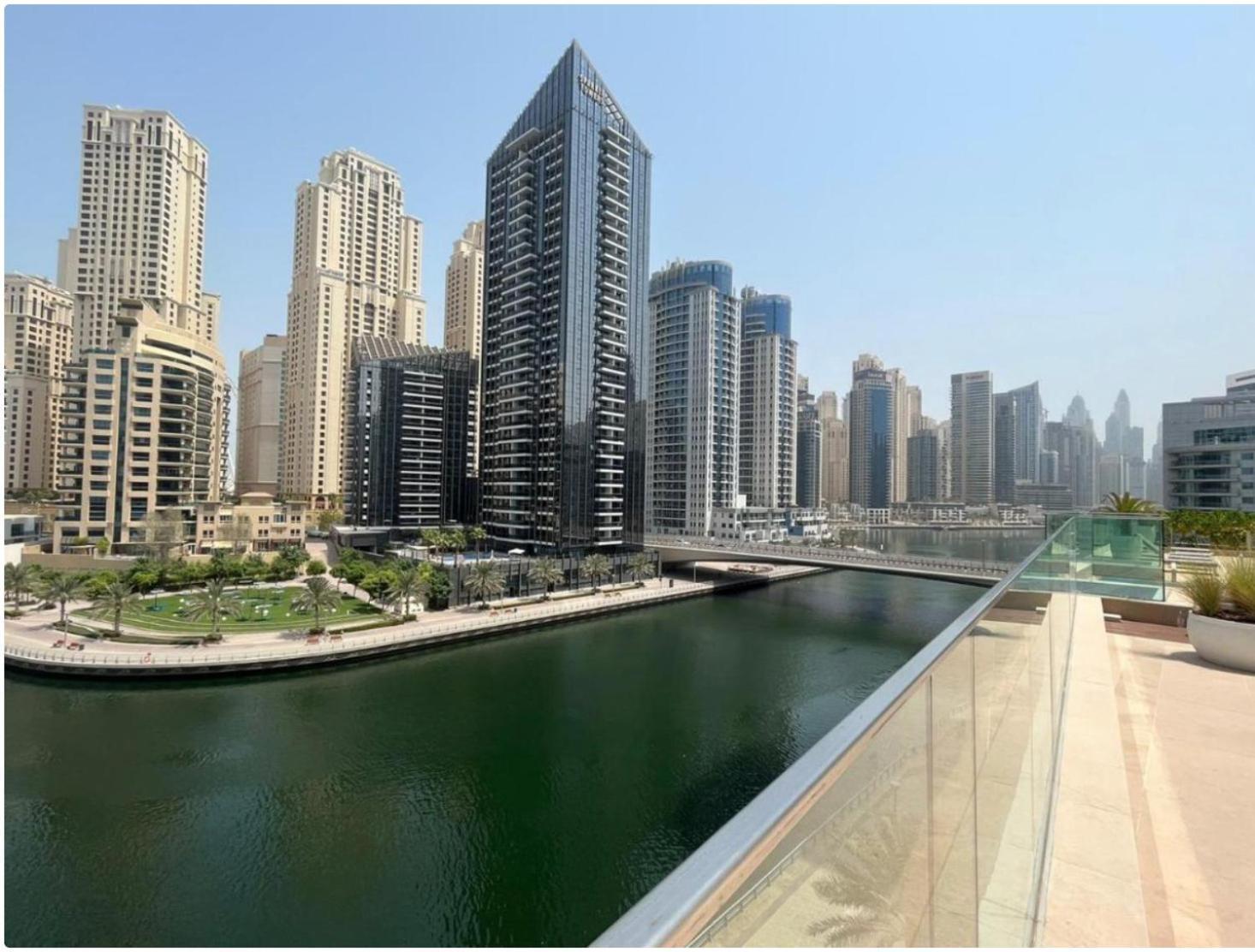 Vayk- Ultra Modern 3 Bd Marina Retreat With Stunning Views * Dubai